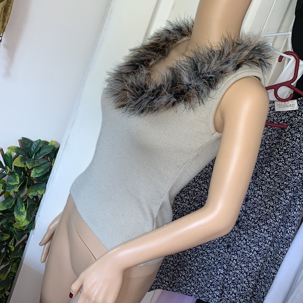 Vtg 90s Sirens fluffy Maribou feather scoop neck sleeveless sweater tank top S M